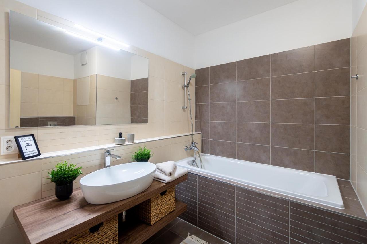 Nova Karolina Apartment Ostrawa Zewnętrze zdjęcie