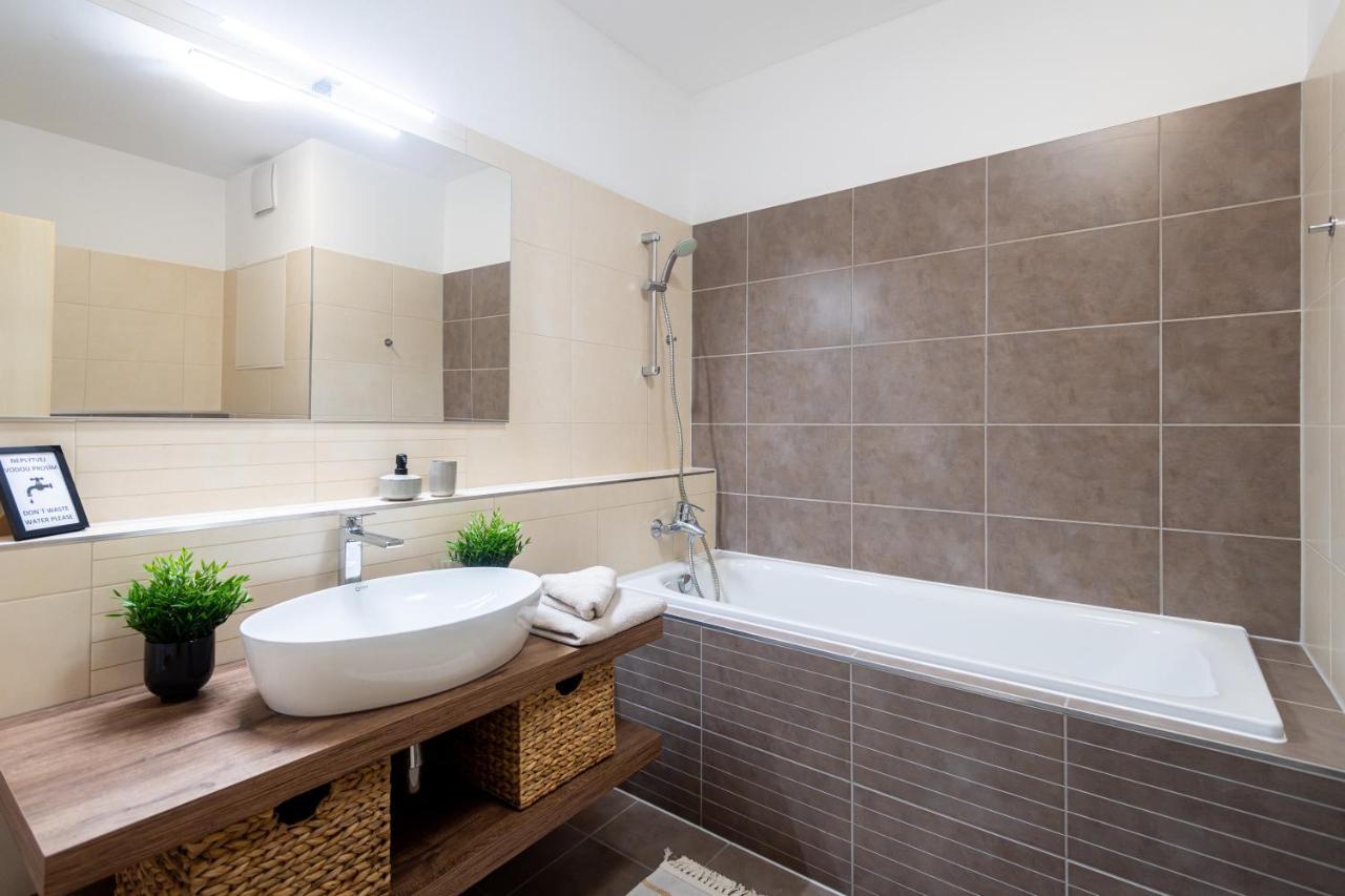 Nova Karolina Apartment Ostrawa Zewnętrze zdjęcie